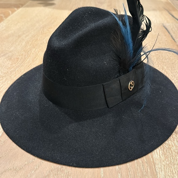 Gucci Hat with Feathers - Picture 4 of 8